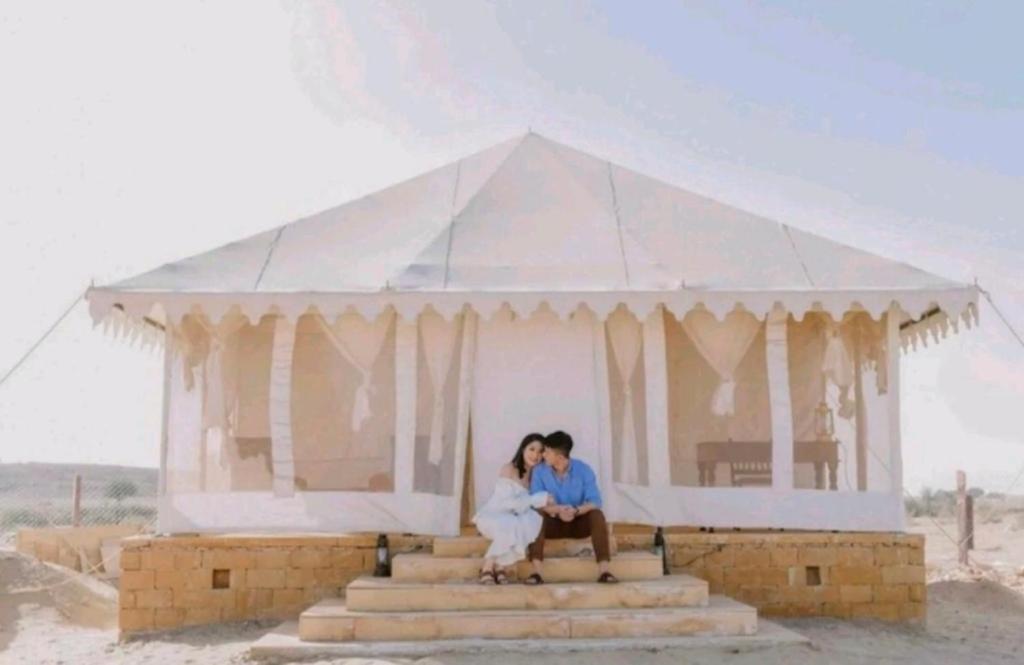 Golden Sandstone Hotel Desert Safari Camp Jaisalmer Bagian luar foto