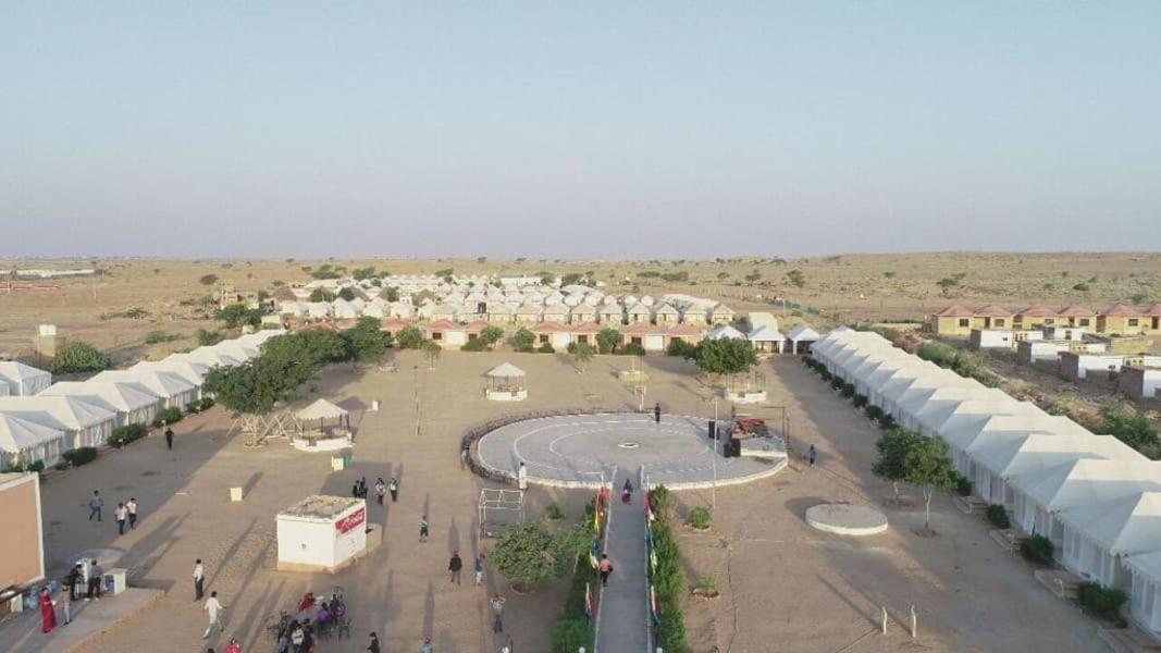 Golden Sandstone Hotel Desert Safari Camp Jaisalmer Bagian luar foto