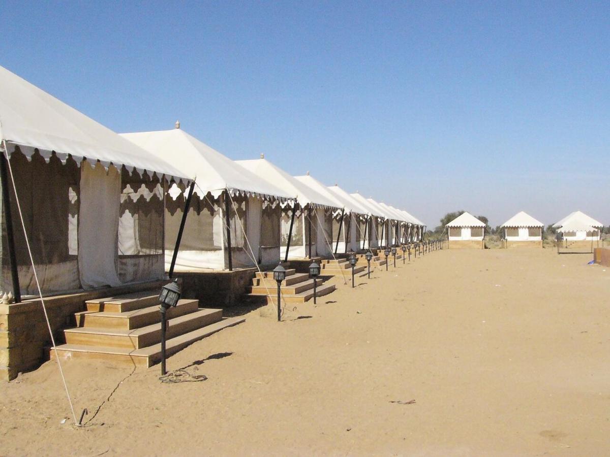 Golden Sandstone Hotel Desert Safari Camp Jaisalmer Bagian luar foto