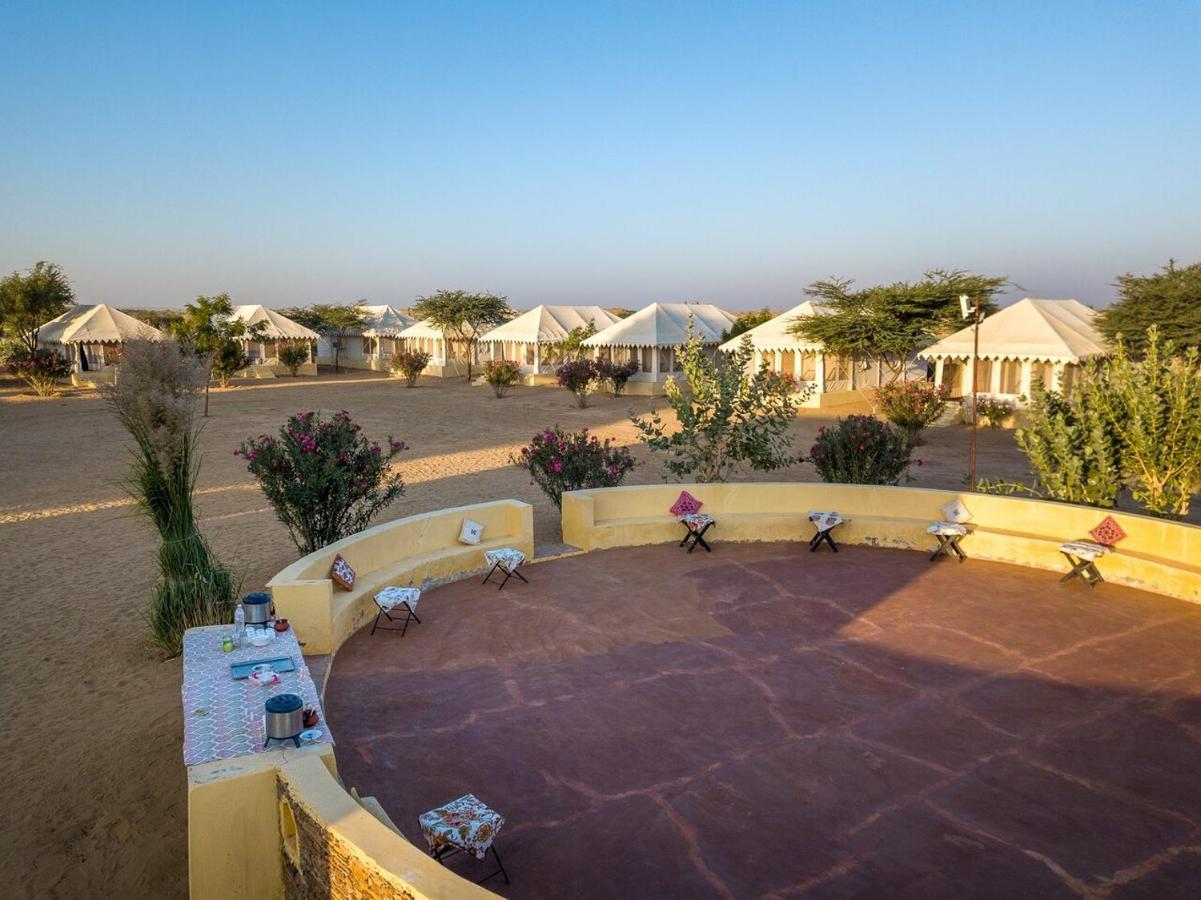 Golden Sandstone Hotel Desert Safari Camp Jaisalmer Bagian luar foto