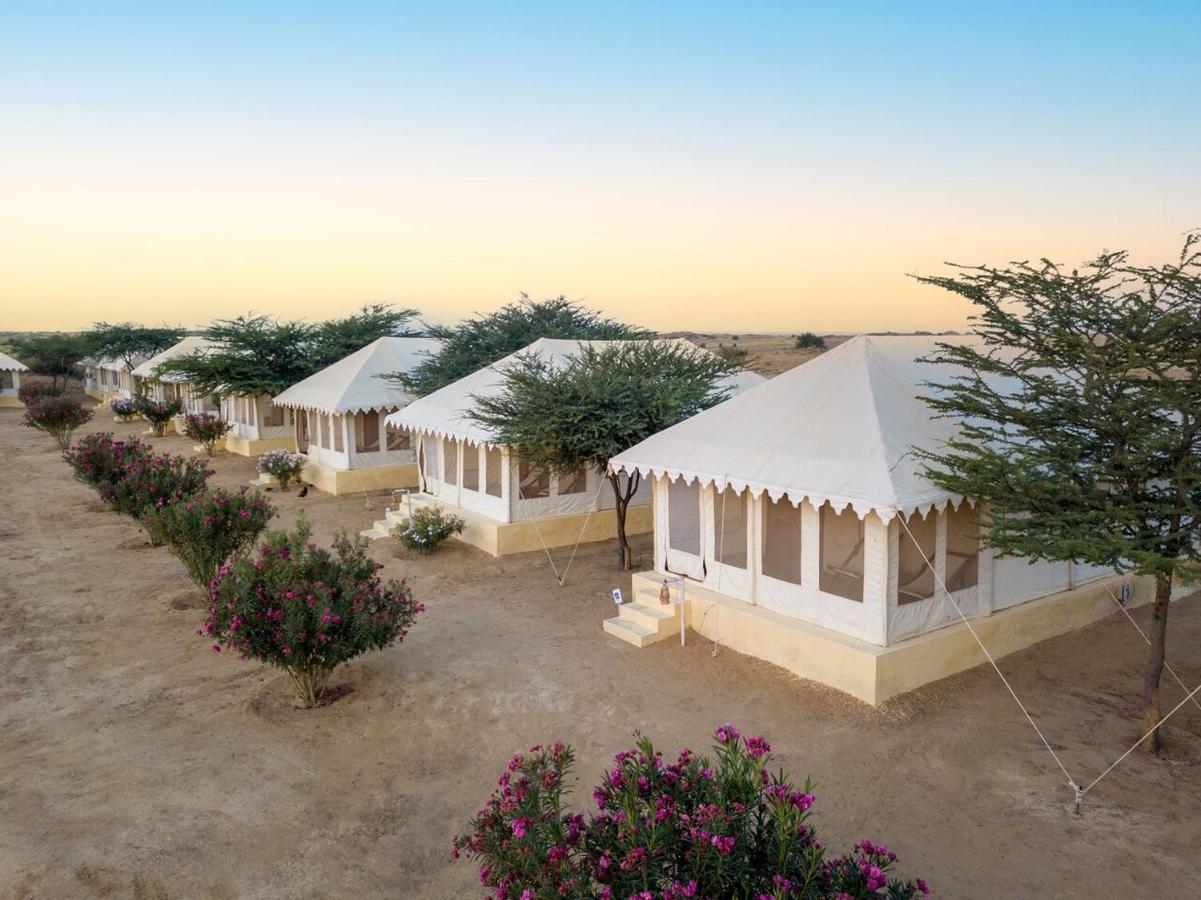 Golden Sandstone Hotel Desert Safari Camp Jaisalmer Bagian luar foto
